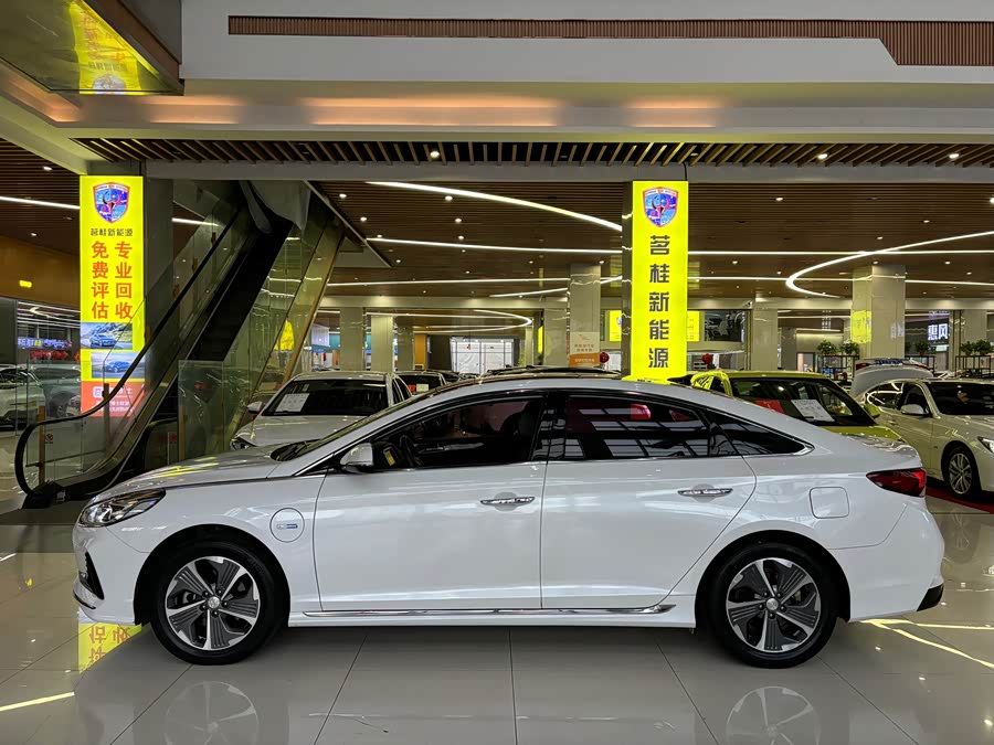 Hyundai Sonata PHEV 2018 car image #5
