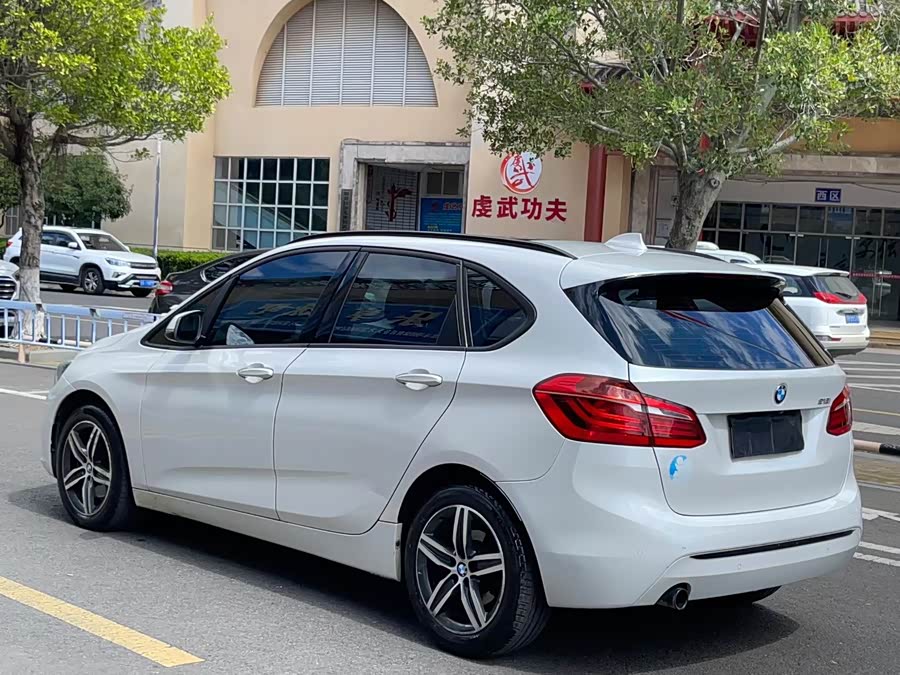 BMW 2 Series Tourer (Imported) 2015 immagine di auto #5