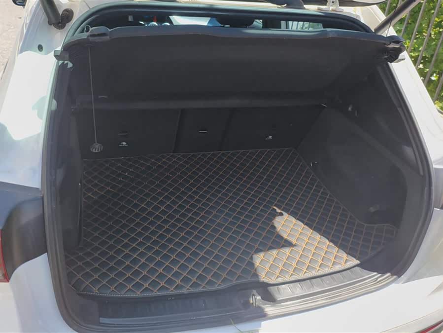 Mercedes-Benz EQA Class 2024 immagine di auto #5