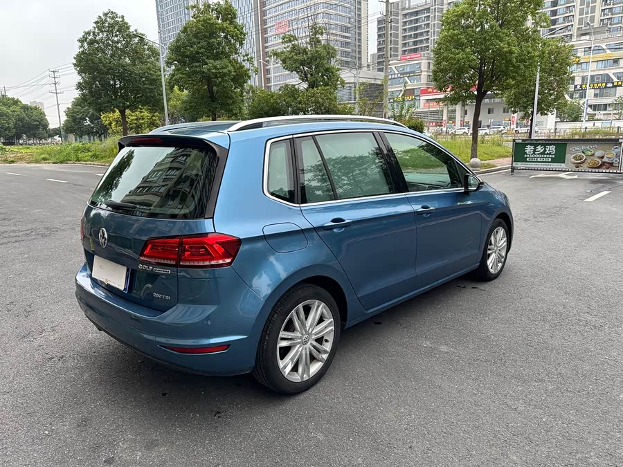 Volkswagen Golf Sportsvan 2018 #5 Volkswagen Golf Sportsvan 2018 car image #5