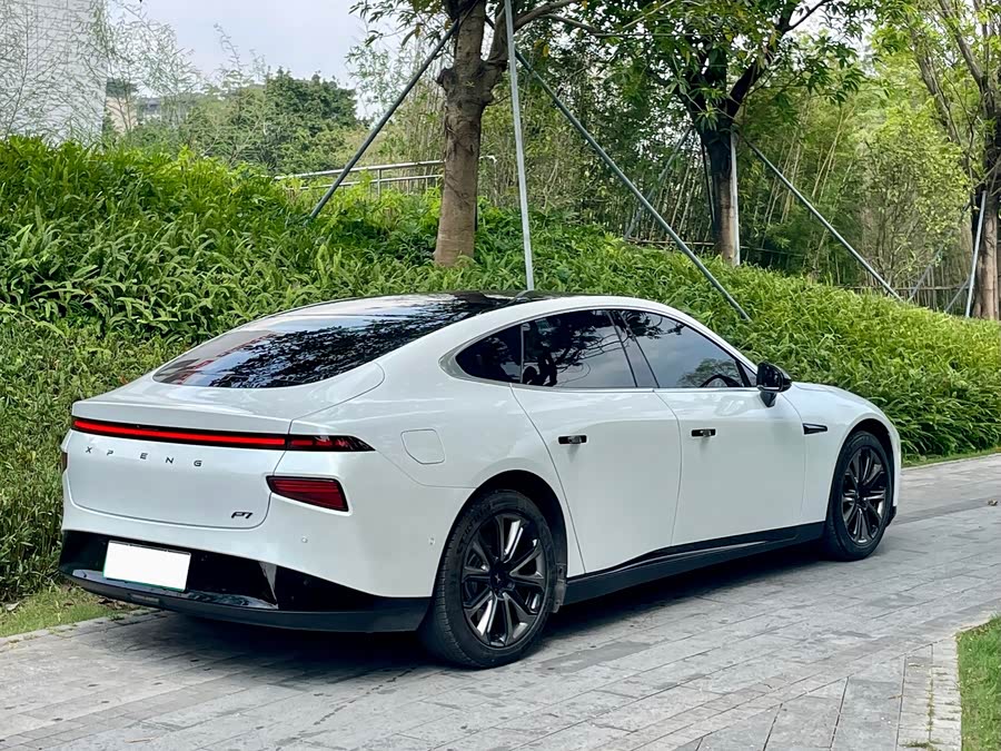 小鹏 小鹏P7 2022 汽车图片 #5