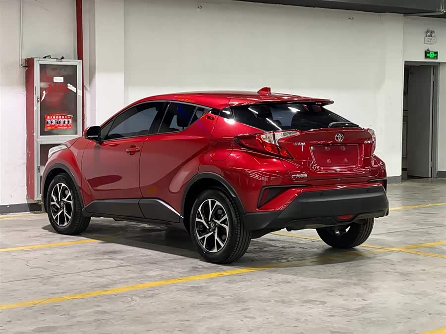Toyota C-HR 2021 immagine di auto #5