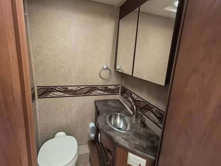 Ford 2016 car image #5