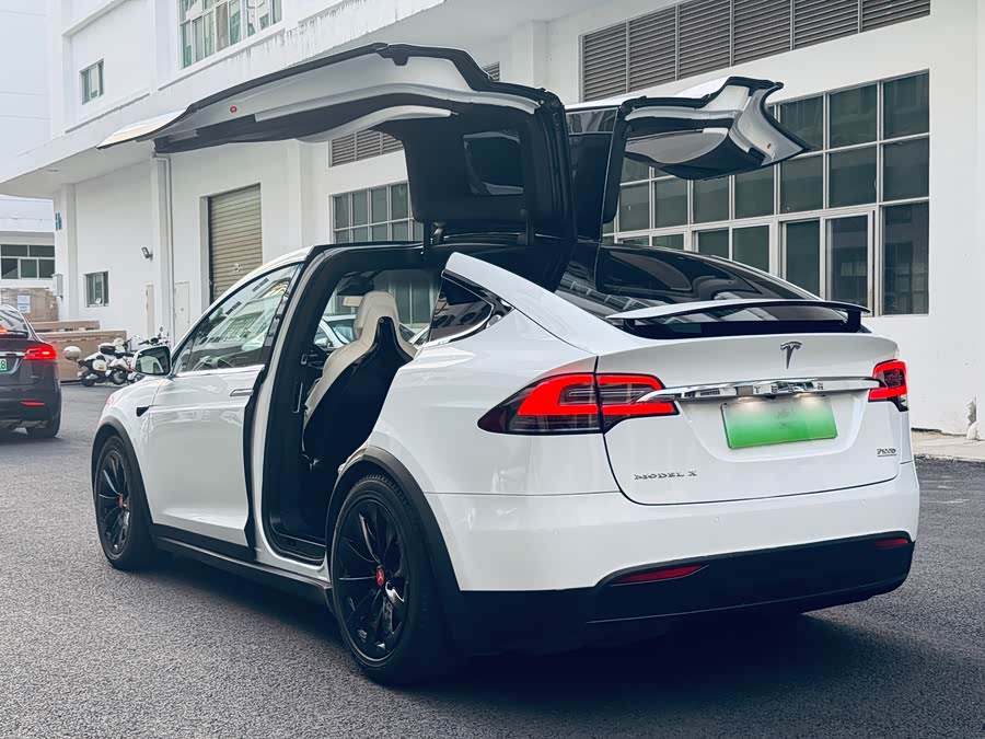 Tesla Model X 2017 #5 Tesla Model X 2017 car image #5