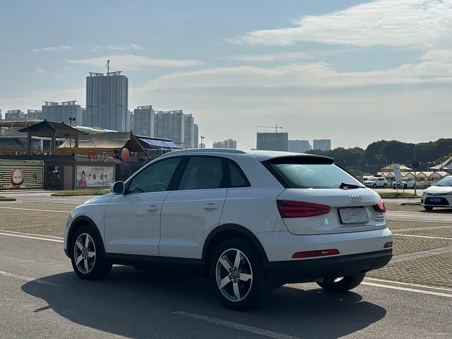 Audi Q3 2015 صورة سيارة #5