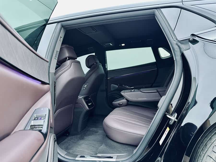 Denza Z9GT 2025 #5 Denza Z9GT 2025 car image #5