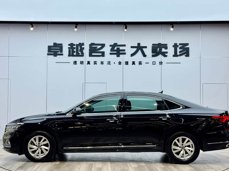 Volkswagen Passat 2021 car image #5