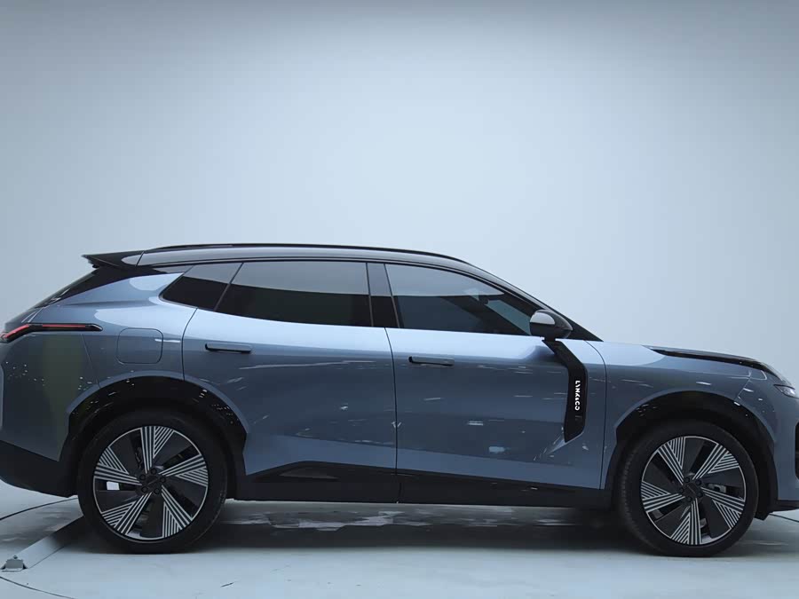 Lynk & Co 08 EM-P 2024 car image #5