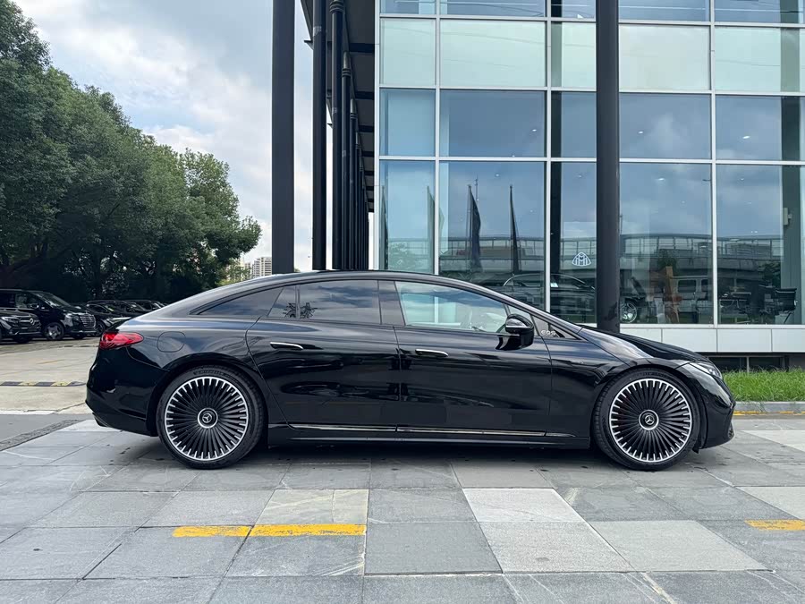 Mercedes-Benz EQS AMG 2025 #5 Mercedes-Benz EQS AMG 2025 car image #5