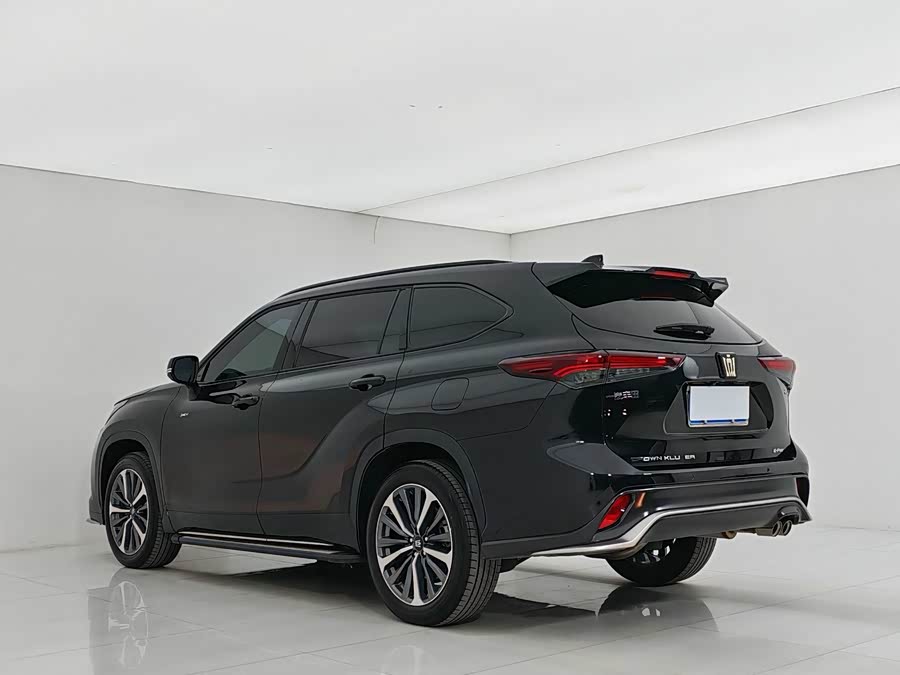 Toyota Crown Kluger 2024 car image #5