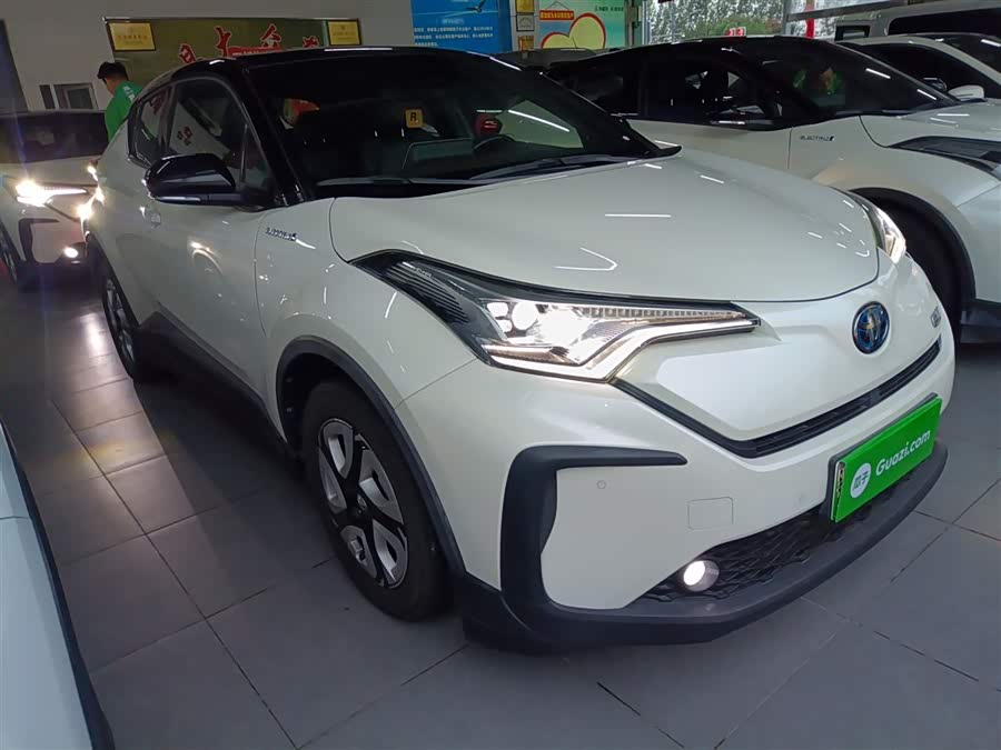 Toyota C-HR EV 2020 immagine di auto #5
