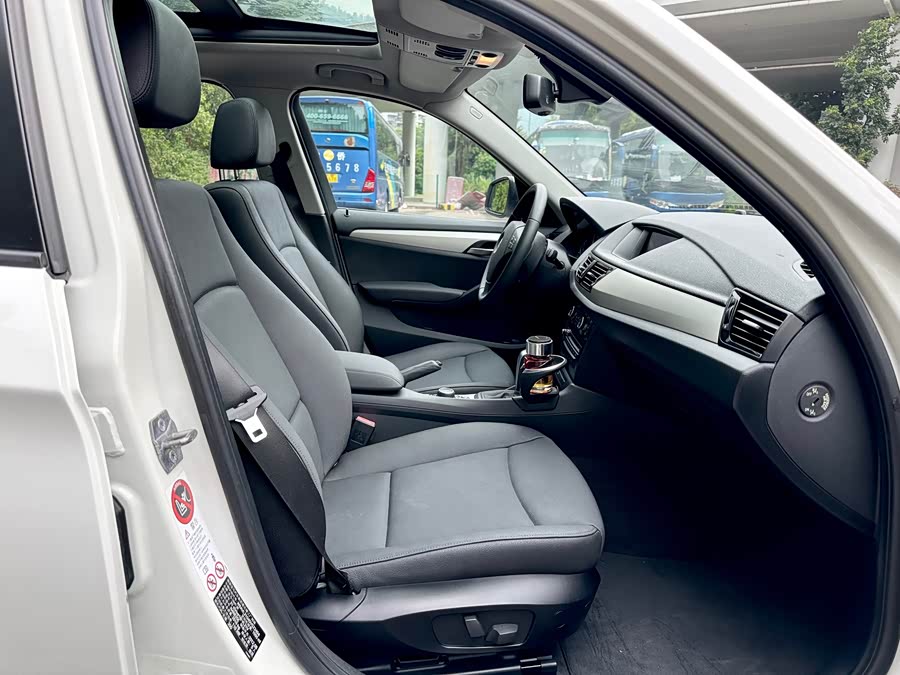 BMW X1 (Imported) 2012 car image #5