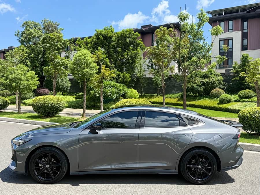 Changan UNI-V 2022 image de voiture #5