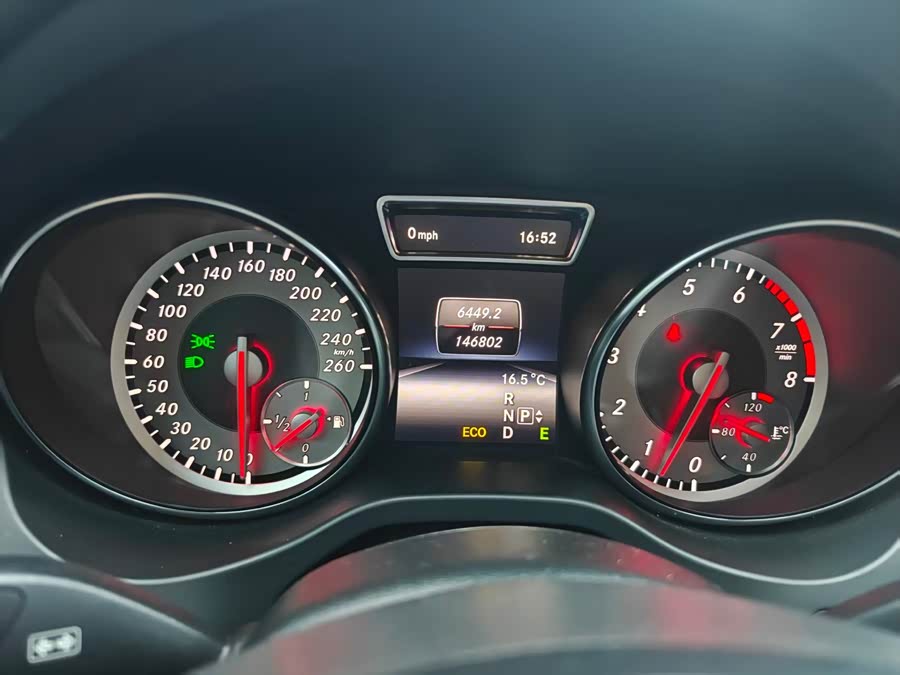 Mercedes-Benz GLA Class (Imported) 2015 #5 Mercedes-Benz GLA Class (Imported) 2015 car image #5