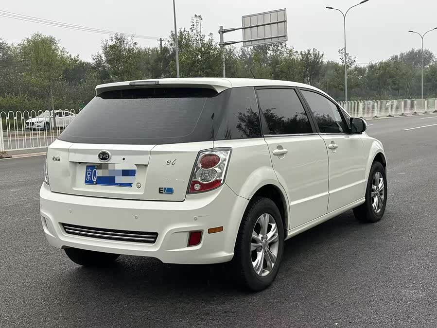 BYD e6 2016 #5 BYD e6 2016 car image #5