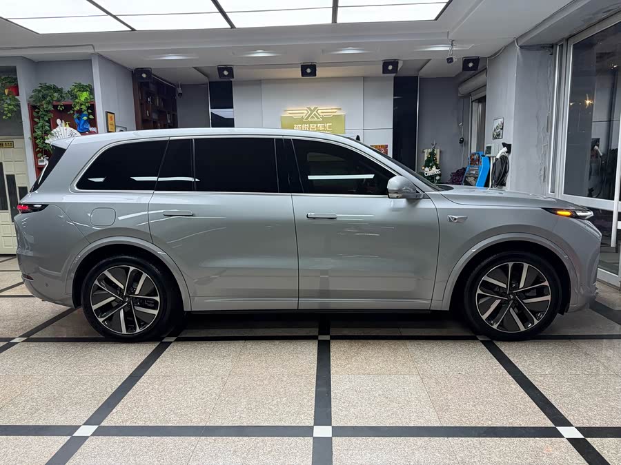 Li L9 2024 صورة سيارة #5