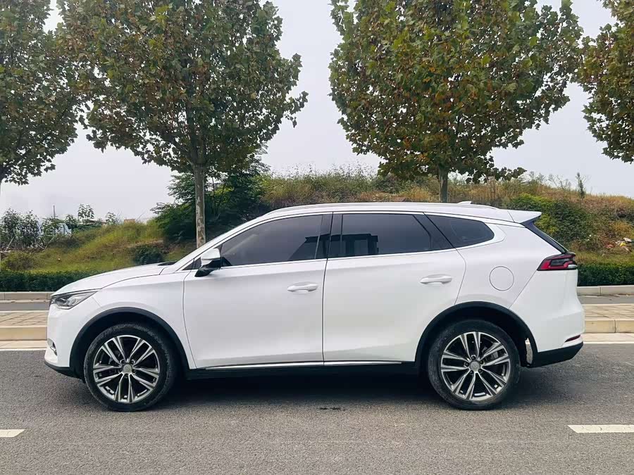 BYD Tang 2021 image de voiture #5