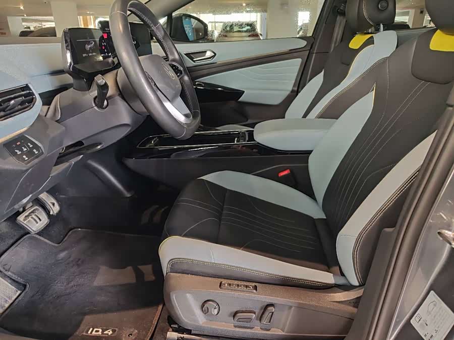Volkswagen ID.4 X 2023 car image #5