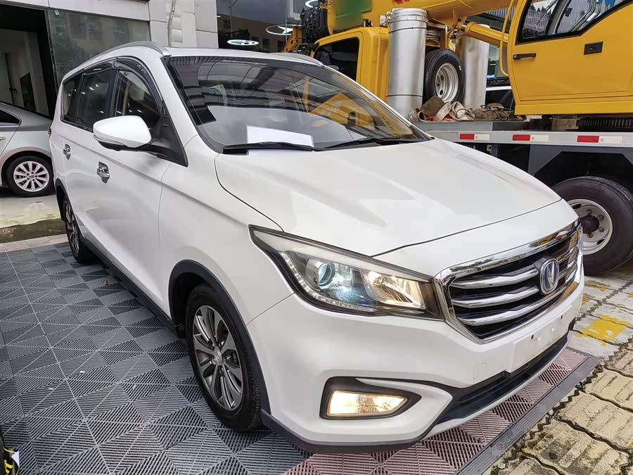 Changan Linmax 2017 car image #5