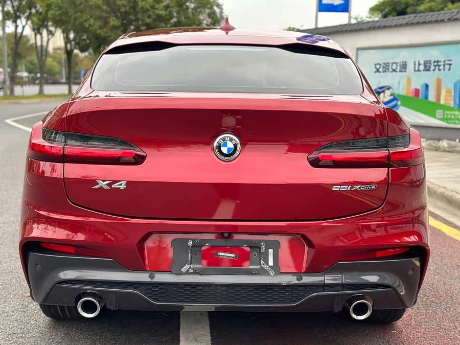 BMW X4 2020 car image #5