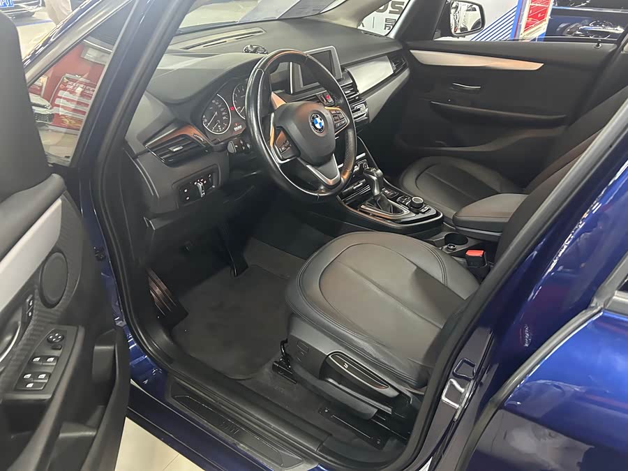 BMW 2 Series Tourer 2018 #5 BMW 2 Series Tourer 2018 صورة سيارة #5