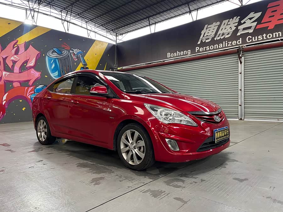 Hyundai Reina 2010 #5 Hyundai Reina 2010 car image #5