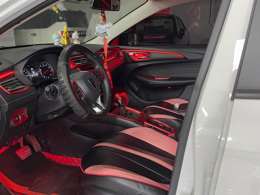 Roewe i5 2019 car image #5