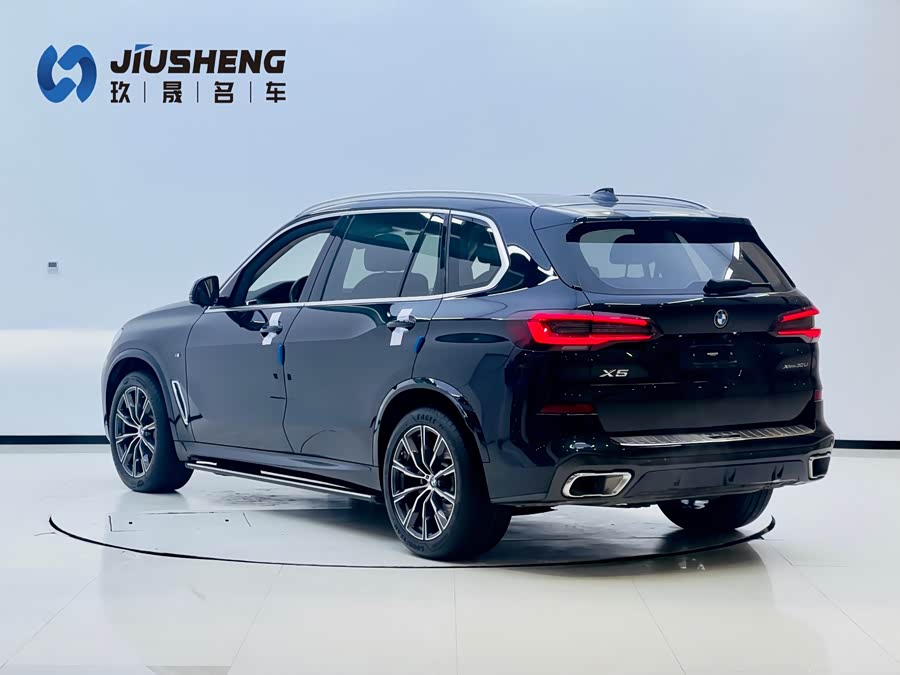 BMW X5 2022 صورة سيارة #5