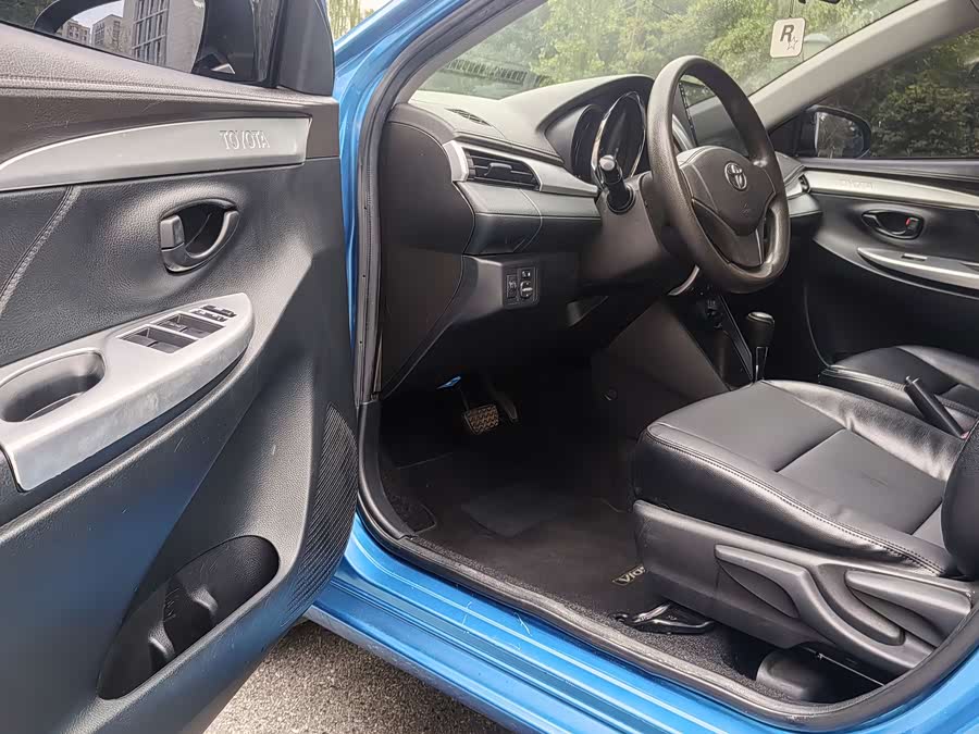 Toyota Vios 2015 изображение автомобиля #5