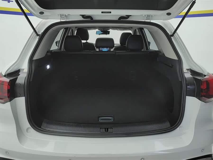 MG Pilot 2023 car image #5