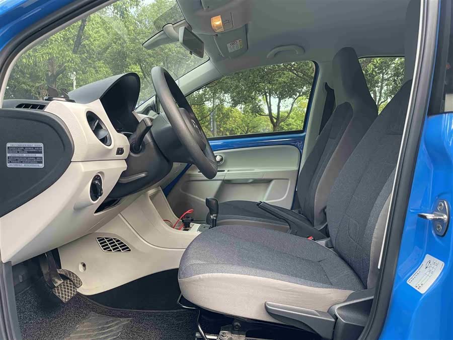 Volkswagen up! 2016 imagem de carro #5