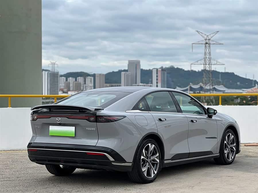 Mazda EZ-6 2024 صورة سيارة #5