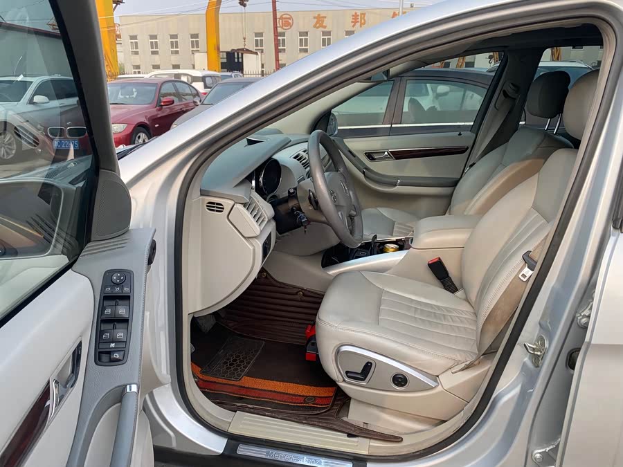 Mercedes-Benz R Class 2009 car image #5