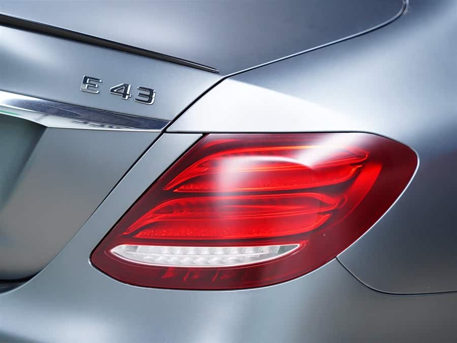 Mercedes-Benz E AMG 2018 immagine di auto #5