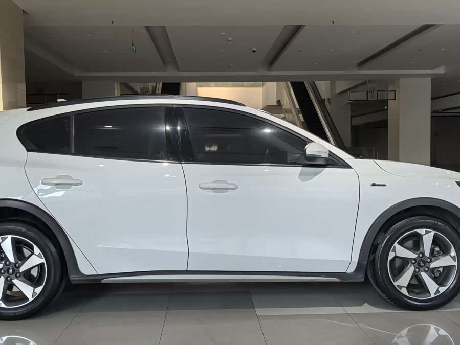 Ford Focus Active 2020 #5 Ford Focus Active 2020 immagine di auto #5