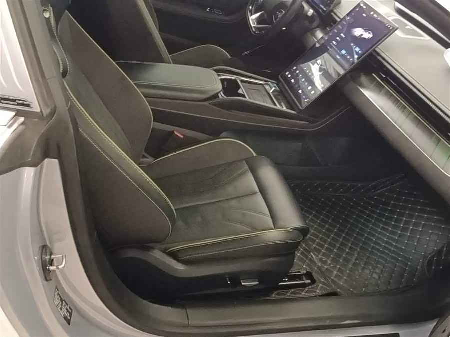 哪吒汽车 哪吒GT 2024 汽车图片 #5