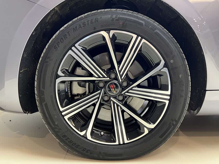 HongQi H5 PHEV 2025 #5 HongQi H5 PHEV 2025 car image #5