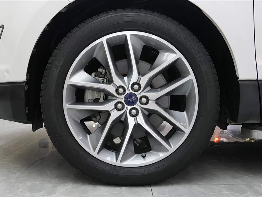 Ford Edge 2019 car image #5