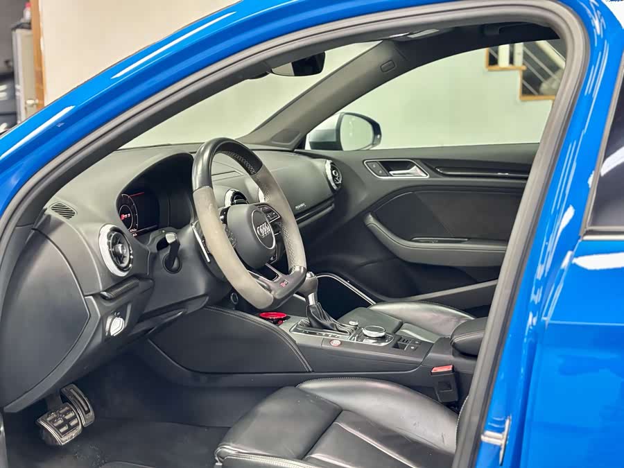 Audi RS 3 2018 #5 Audi RS 3 2018 car image #5