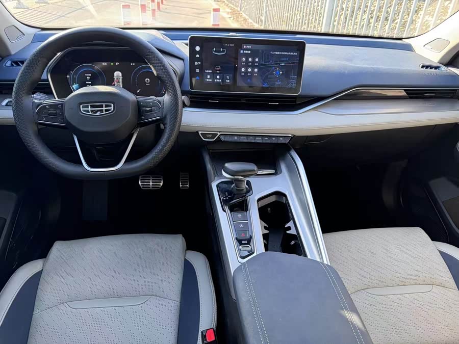 GEELY PrefaceL 2022 car image #5