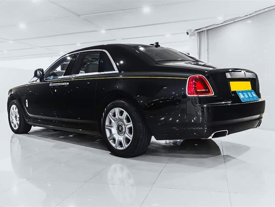 劳斯莱斯 古思特 2010 汽车图片 #5