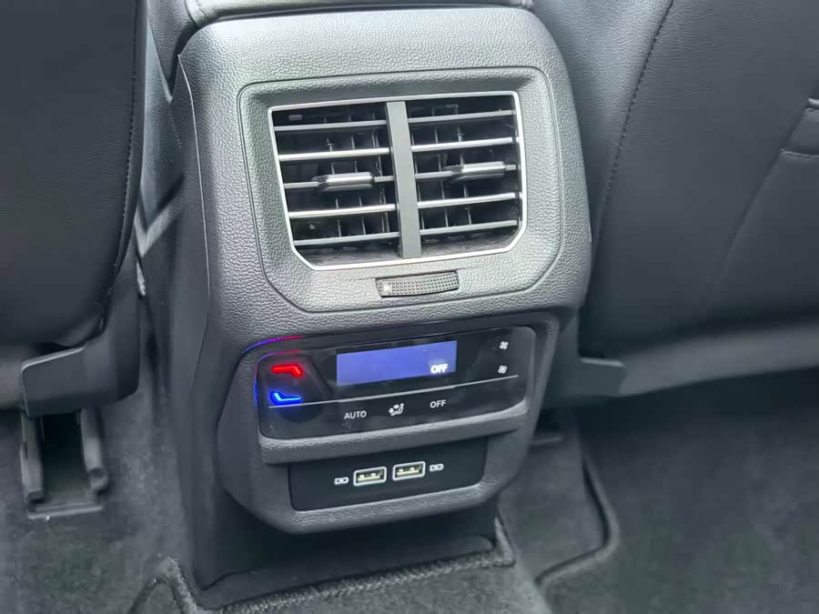 Volkswagen Tayron GTE 2020 car image #5