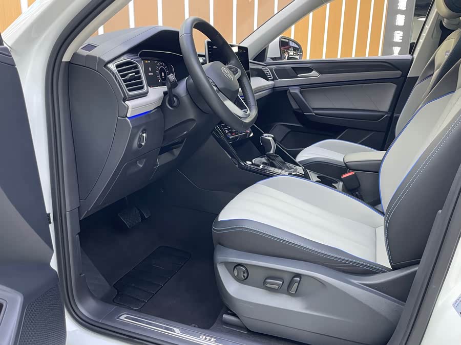 Volkswagen Tayron GTE 2023 #5 Volkswagen Tayron GTE 2023 car image #5