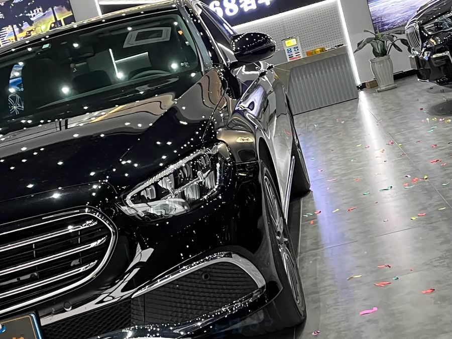 Mercedes-Benz E Class 2022 car image #5