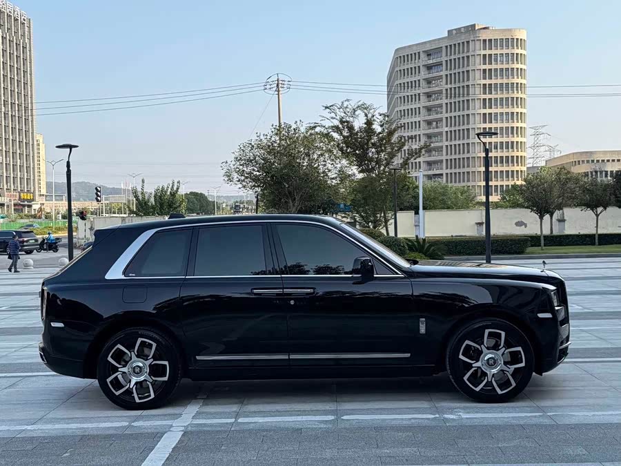 Rolls-Royce Cullinan 2023 car image #5