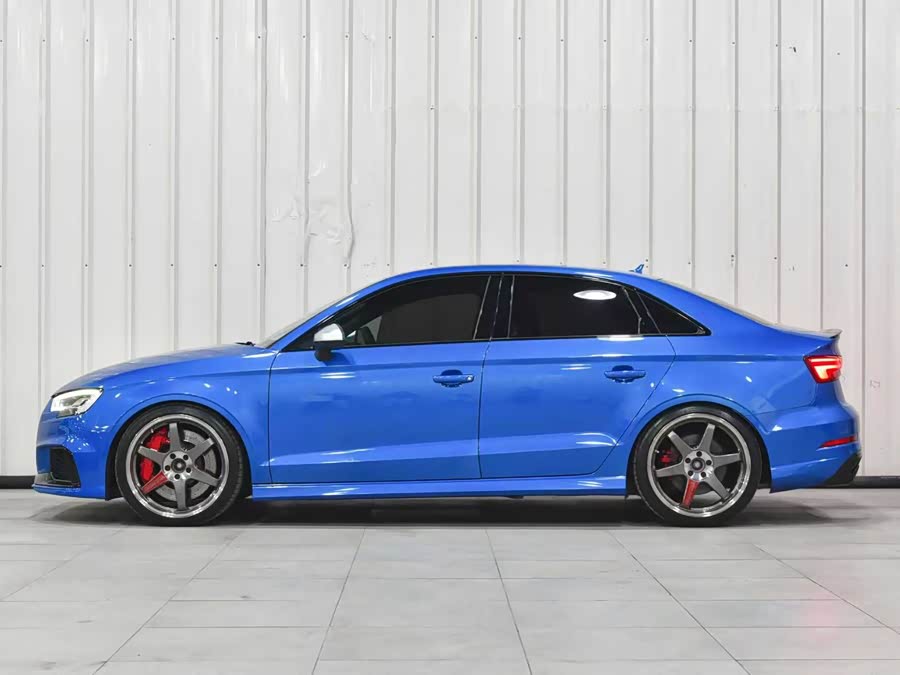 Audi RS 3 2018 car image #5