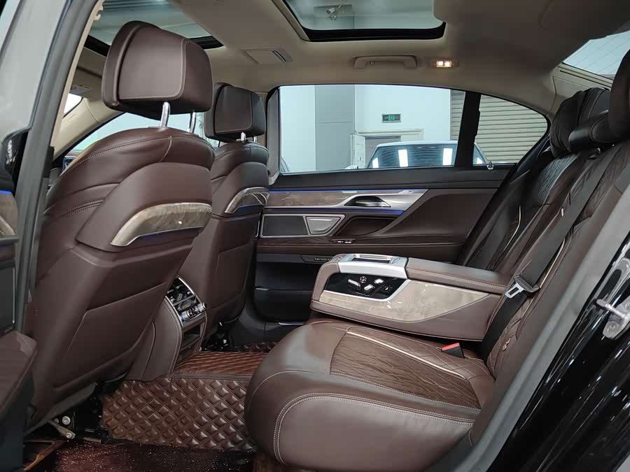 BMW 7 Series 2020 #5 BMW 7 Series 2020 immagine di auto #5