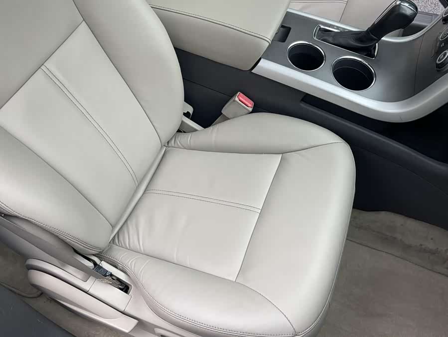 Ford Edge (Imported) 2011 immagine di auto #5