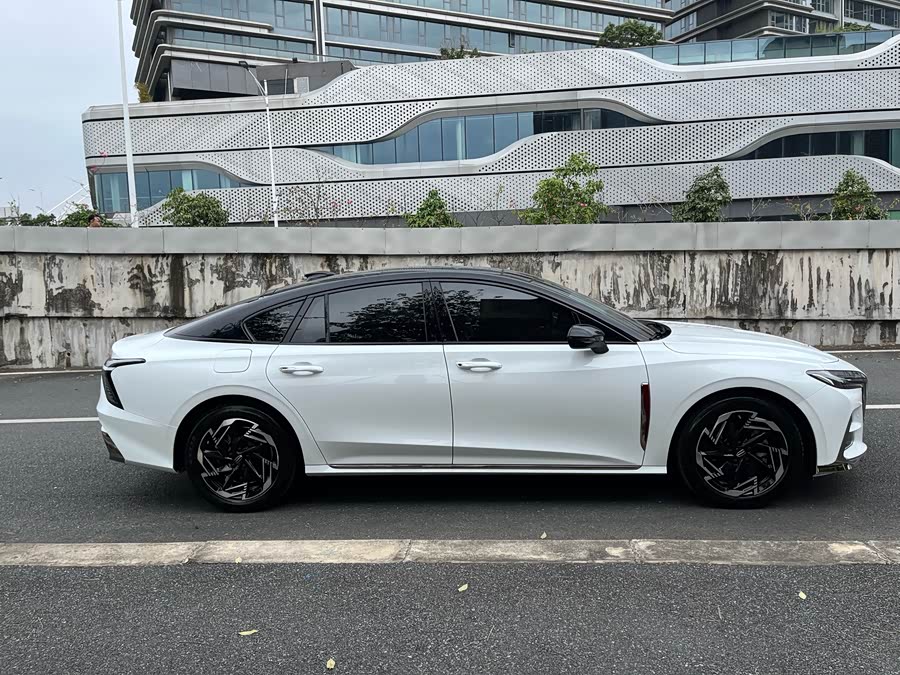 HongQi H6 2024 car image #5