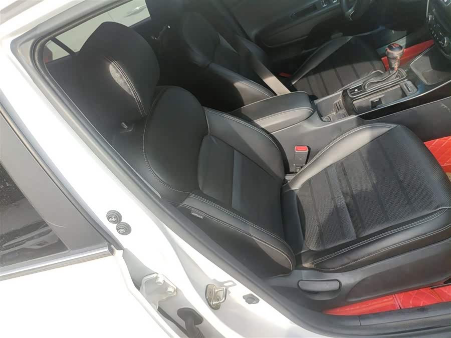 起亚 起亚K4 2015 汽车图片 #5